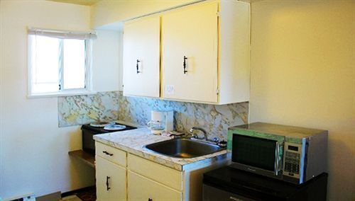 Cozy Court Motel Sechelt Eksteriør bilde